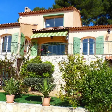 Beautiful Family With Sea View Holiday home